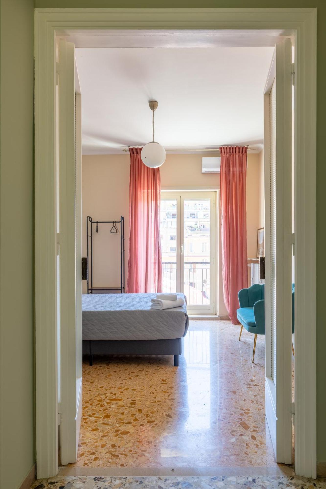 Casa Preziosa In Metro Piramide Apartment Рим Екстериор снимка